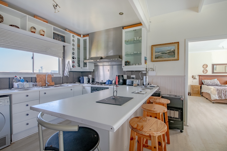 4 Bedroom Property for Sale in Pringle Bay Western Cape